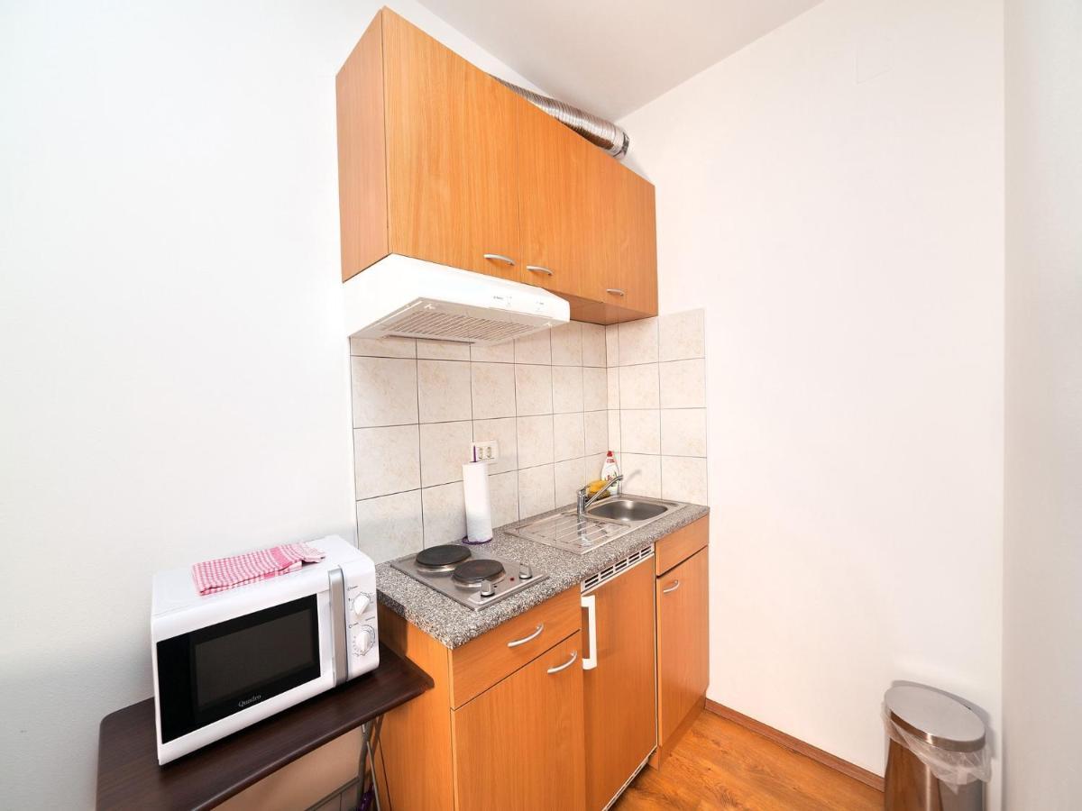 Apartments Barbara Брсеч Экстерьер фото