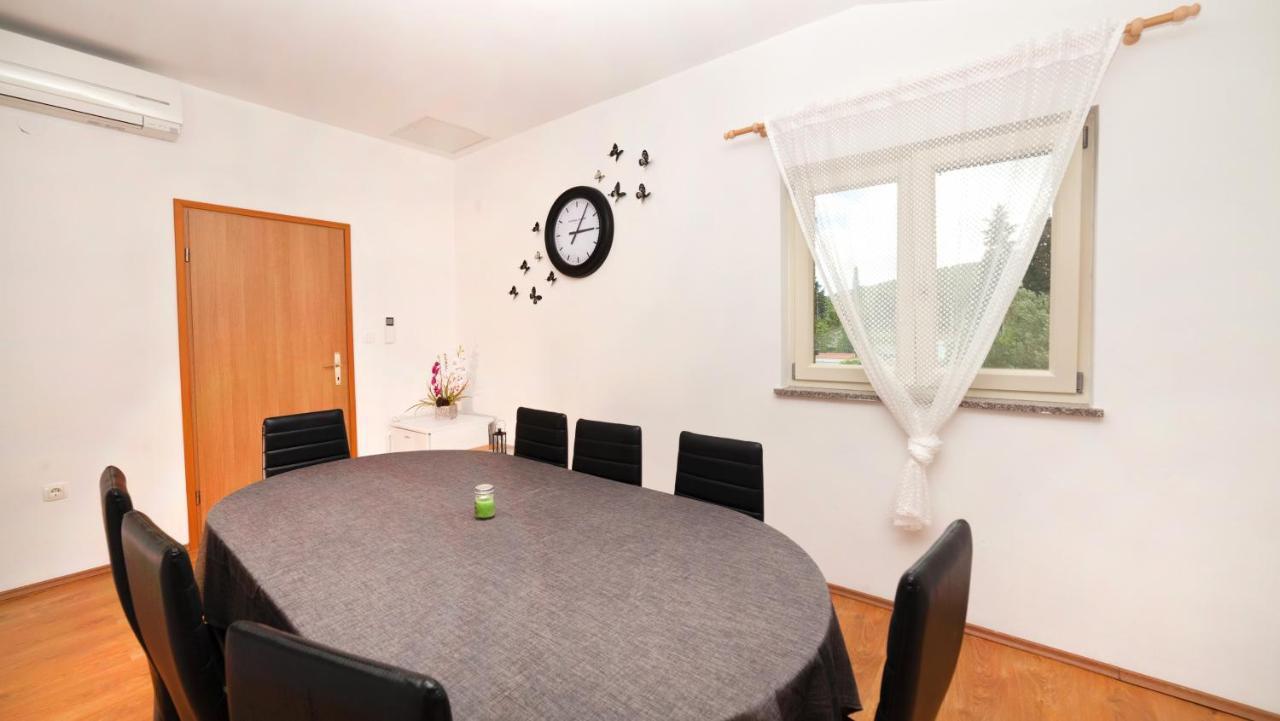Apartments Barbara Брсеч Экстерьер фото