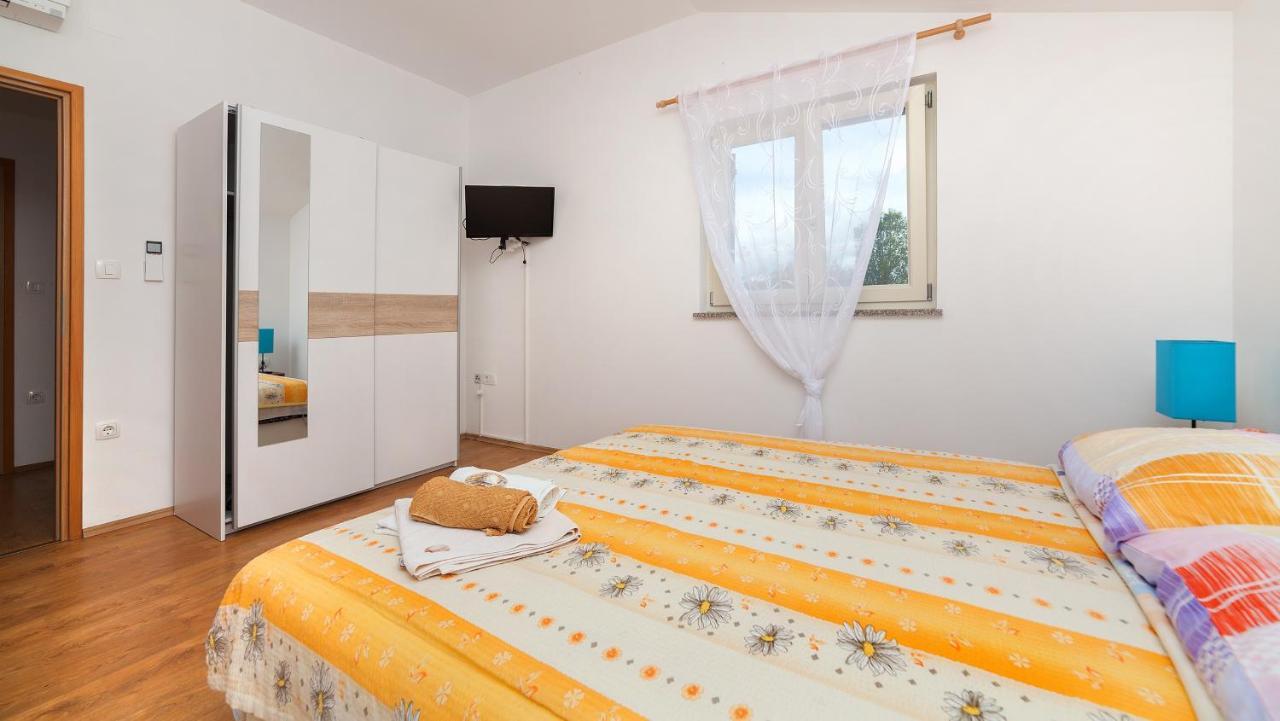 Apartments Barbara Брсеч Экстерьер фото