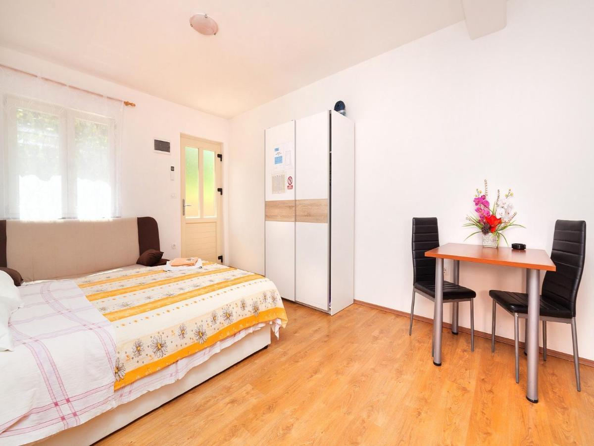Apartments Barbara Брсеч Экстерьер фото